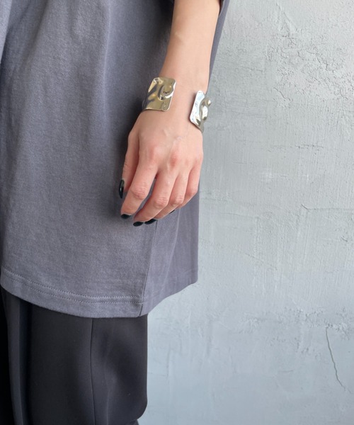 【WEB先行予約】[MANHATTAN PORTAGE/マンハッタンポーテージ] 別注 手描き風ロゴ バックプリントTシャツ（Tシャツ/カットソー）｜Manhattan Portage（マンハッタンポーテージ） pattayablatt.com