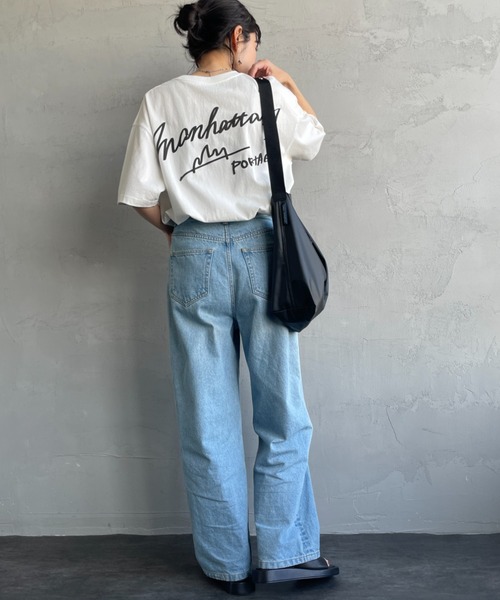 Manhattan Portage（マンハッタンポーテージ）の「[MANHATTAN PORTAGE/マンハッタンポーテージ] 別注 手描き風ロゴ バックプリントTシャツ（Tシャツ/カットソー・レディース・ピンク/ホワイト/チャコール・XL/L/M/S）」の4枚目の写真