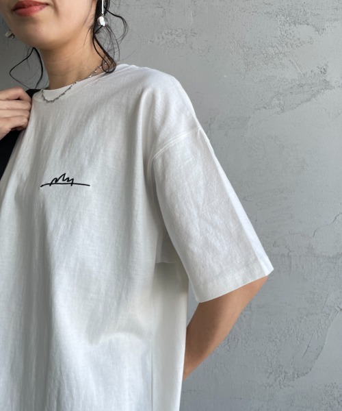 Manhattan Portage（マンハッタンポーテージ）の「[MANHATTAN PORTAGE/マンハッタンポーテージ] 別注 手描き風ロゴ バックプリントTシャツ（Tシャツ/カットソー・レディース・ピンク/ホワイト/チャコール・XL/L/M/S）」の16枚目の写真