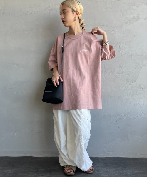 【WEB先行予約】[MANHATTAN PORTAGE/マンハッタンポーテージ] 別注 手描き風ロゴ バックプリントTシャツ（Tシャツ/カットソー）｜Manhattan Portage（マンハッタンポーテージ） pattayablatt.com