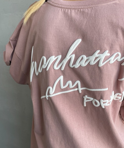 【WEB先行予約】[MANHATTAN PORTAGE/マンハッタンポーテージ] 別注 手描き風ロゴ バックプリントTシャツ（Tシャツ/カットソー）｜Manhattan Portage（マンハッタンポーテージ） pattayablatt.com