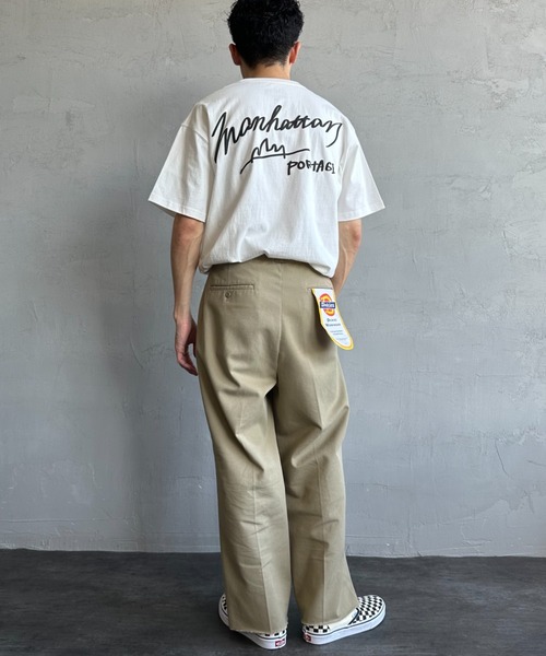 【WEB先行予約】[MANHATTAN PORTAGE/マンハッタンポーテージ] 別注 手描き風ロゴ バックプリントTシャツ（Tシャツ/カットソー）｜Manhattan Portage（マンハッタンポーテージ） pattayablatt.com