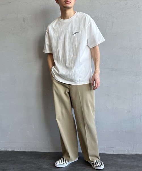 【WEB先行予約】[MANHATTAN PORTAGE/マンハッタンポーテージ] 別注 手描き風ロゴ バックプリントTシャツ（Tシャツ/カットソー）｜Manhattan Portage（マンハッタンポーテージ） pattayablatt.com