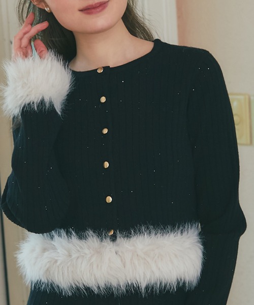 tocco closet（トッコ　クローゼット）の「ふわふわファー付きスパンコール入りリブニットカーディガン（カーディガン/ボレロ・レディース・ピンク/アイボリー/ブラック・M）」の2枚目の写真