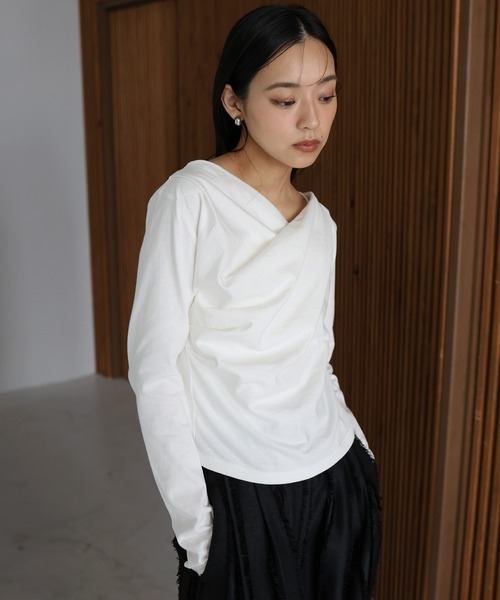 hellam（へラム）の「ドレープデザインTシャツ（Tシャツ/カットソー