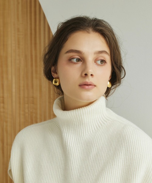 CENE（セネ）の「【CENE】セネ/スクエアイヤリング（イヤリング・レディース・シルバー/ゴールド・FREE）」の3枚目の写真