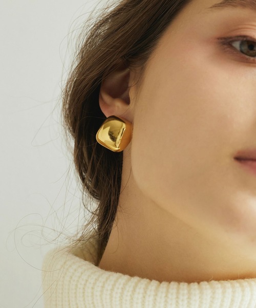 CENE（セネ）の「【CENE】セネ/スクエアイヤリング（イヤリング・レディース・シルバー/ゴールド・FREE）」の4枚目の写真