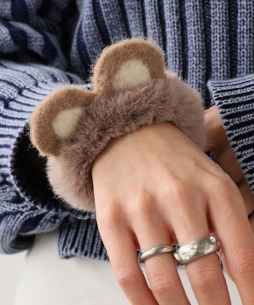 ROOPTOKYO(ループトウキョウ)の「耳付き アニマルモチーフシュシュ(ヘアゴム・レディース・グレー/ブラウン/ピンク・FREE)」の1枚目の写真