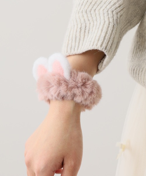 ROOPTOKYO(ループトウキョウ)の「耳付き アニマルモチーフシュシュ(ヘアゴム・レディース・グレー/ブラウン/ピンク・FREE)」の8枚目の写真