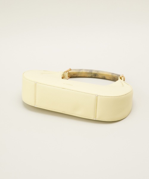 LE VERNIS（ル・ベルニ）の「LE VERNIS(ル・ベルニ)Marble horn bag（ハンドバッグ・レディース・ブラック/モカ/イエロー/レッド・FREE）」の7枚目の写真