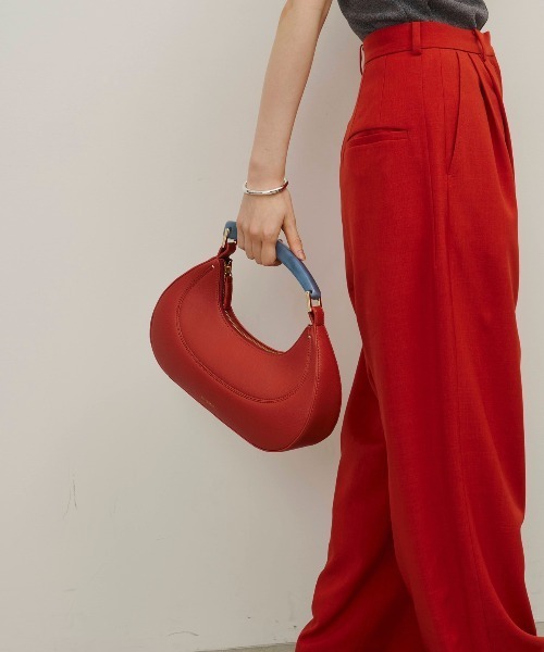 LE VERNIS（ル・ベルニ）の「LE VERNIS(ル・ベルニ)Marble horn bag（ハンドバッグ・レディース・ブラック/モカ/イエロー/レッド・FREE）」の19枚目の写真