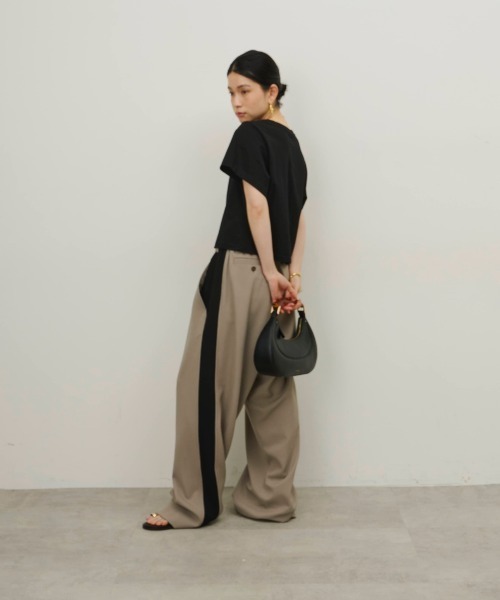 LE VERNIS（ル・ベルニ）の「LE VERNIS(ル・ベルニ)Marble horn bag（ハンドバッグ・レディース・ブラック/モカ/イエロー/レッド・FREE）」の21枚目の写真