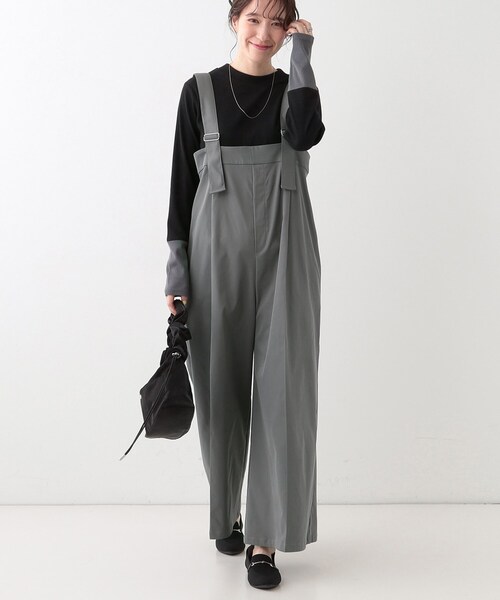 Cutie Blonde(キューティーブロンド)の「ゆるシルエットで大人見せ タック入りオールインワン(サロペット/オーバーオール・レディース・グレー/ブラック・01/02/03)」の1枚目の写真