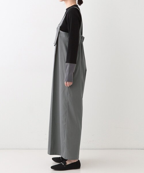 Cutie Blonde(キューティーブロンド)の「ゆるシルエットで大人見せ タック入りオールインワン(サロペット/オーバーオール・レディース・グレー/ブラック・01/02/03)」の12枚目の写真