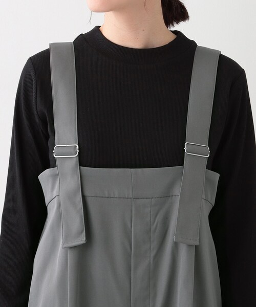 Cutie Blonde(キューティーブロンド)の「ゆるシルエットで大人見せ タック入りオールインワン(サロペット/オーバーオール・レディース・グレー/ブラック・01/02/03)」の14枚目の写真