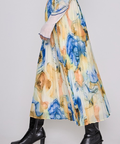 casane（カサネ）の「CASANE（カサネ）マーブルペイントプリーツスカート（スカート・レディース・イエロー/アイボリー・F）」の14枚目の写真