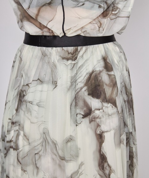 casane（カサネ）の「CASANE（カサネ）マーブルペイントプリーツスカート（スカート・レディース・イエロー/アイボリー・F）」の6枚目の写真