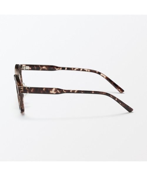 無印良品（ムジルシリョウヒン）の「ブルーライト対応　ボストン型　サングラス（サングラス・レディース・グレー/ブラック/ブラウン系/ブラウン・FREE）」の16枚目の写真