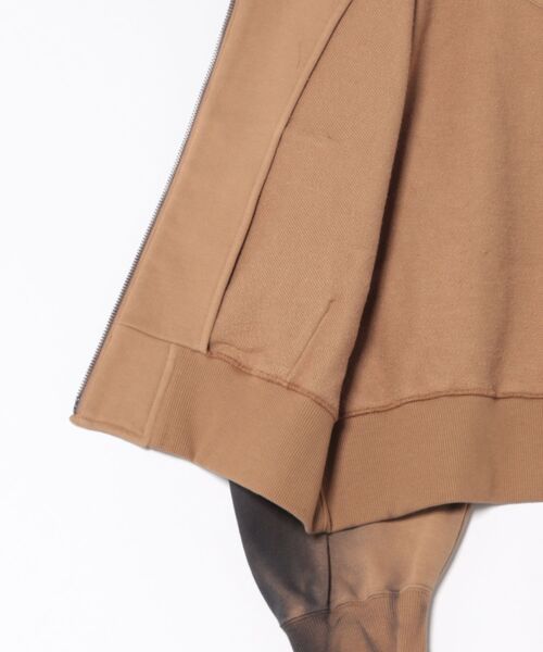 Vivienne Westwood（ヴィヴィアンウエストウッド）の「ｽﾌﾟﾚｰﾀﾞｲ裏毛ﾎﾟｲﾝﾄｽﾘｰﾌﾞｼﾞｯﾌﾟﾌｰﾃﾞｨｰ（その他アウター・レディース・チャコールグレー×ブラック/ブラウン系その他・FREE）」の4枚目の写真