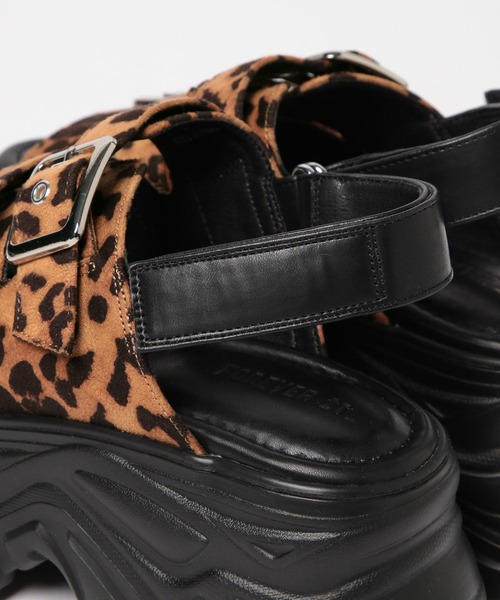 FOREVER 21(フォーエバー トゥエンティーワン)の「【2025SS】アソートベルトスポサン(サンダル・レディース・レオパード/ブラック・LARGE/MEDIUM)」の11枚目の写真