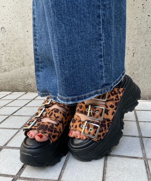 FOREVER 21(フォーエバー トゥエンティーワン)の「【2025SS】アソートベルトスポサン(サンダル・レディース・レオパード/ブラック・LARGE/MEDIUM)」の15枚目の写真