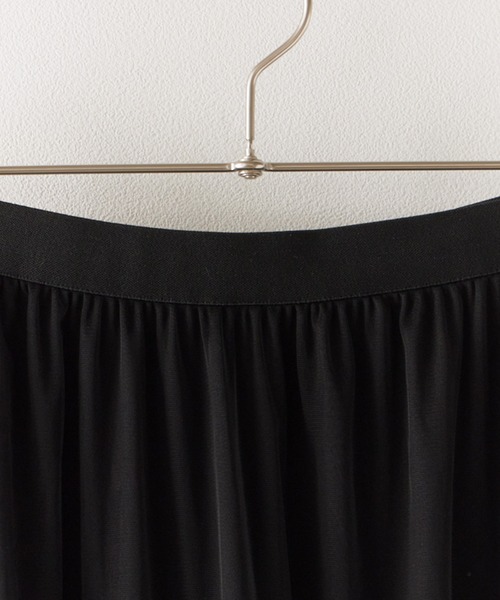 ROOPTOKYO(ループトウキョウ)の「Basic Tiered Long Skirt / ベーシック ティアードロングスカート(スカート・レディース・ホワイト/ベージュ/ブラック・FREE)」の4枚目の写真