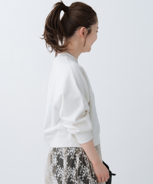 IENA（イエナ）の「《追加5》コットン裏毛クロップドプルオーバー（スウェット・レディース・ホワイト/ネイビー/グレー・FREE）」の14枚目の写真