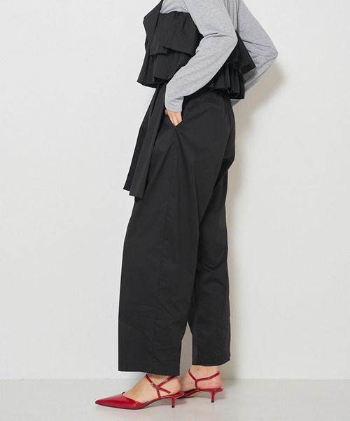 URBAN RESEARCH ROSSO WOMEN(アーバンリサーチ ロッソ)の「Mewl BIGリボンバレルパンツ(その他パンツ・レディース・ブラック/ブルー・FREE)」の2枚目の写真