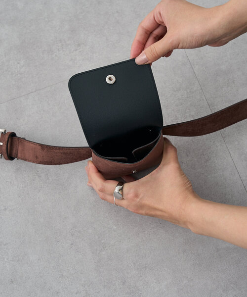 SHENERY（シーナリー）の「《コーデのアクセントに》ポーチ付ベルト（ベルト・レディース・ブラウン/ブラック・FREE）」の7枚目の写真