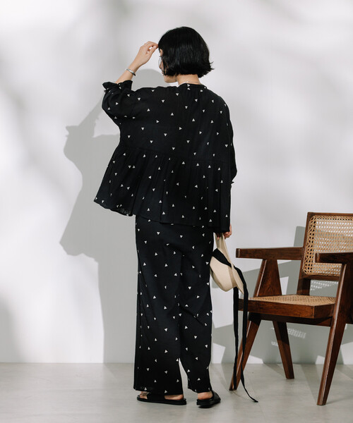 FREAK'S STORE(フリークスストア)の「インド 幾何学 刺繍ブラウス<セットアップ対応>(シャツ/ブラウス・レディース・ブラック/オフホワイト/ブラウン・フリ-)」の16枚目の写真