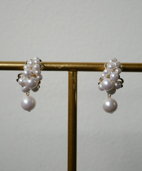 My shawty(マイシャウティー)の「speck pearl earring(イヤリング・レディース・ゴールド・FREE)」の1枚目の写真