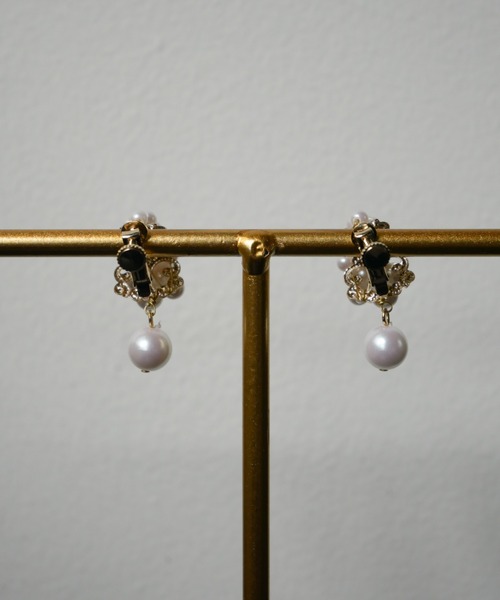 My shawty(マイシャウティー)の「speck pearl earring(イヤリング・レディース・ゴールド・FREE)」の3枚目の写真