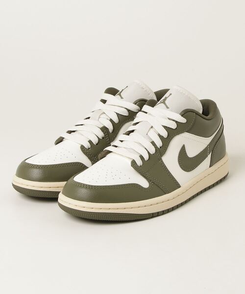 JORDAN BRAND(ジョーダンブランド)の「WMNS AIR JORDAN 1 LOW(スニーカー・レディース・ダークグリーン・26.5cm/24.5cm/24.0cm/23.5cm/23.0cm/26.0cm/25.5cm/28.0cm/27.0cm/27.5cm)」の1枚目の写真