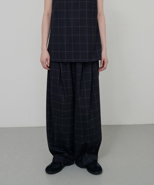 lit(リット)の「Check Double Tuck Pants(スラックス・レディース・ブラック/マスタード・36/38)」の1枚目の写真