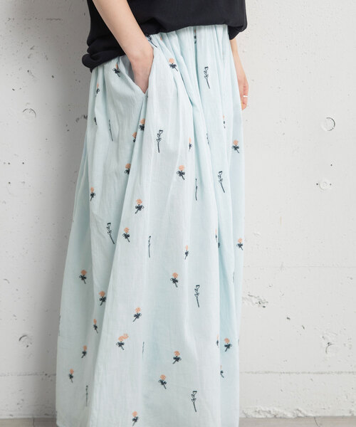 POU DOU DOU（プードゥドゥ）の「＜made in INDIA＞シロツメクサ刺繍ギャザースカート（スカート・レディース・ライトブルー/キナリ/ダークグレー・M）」の11枚目の写真