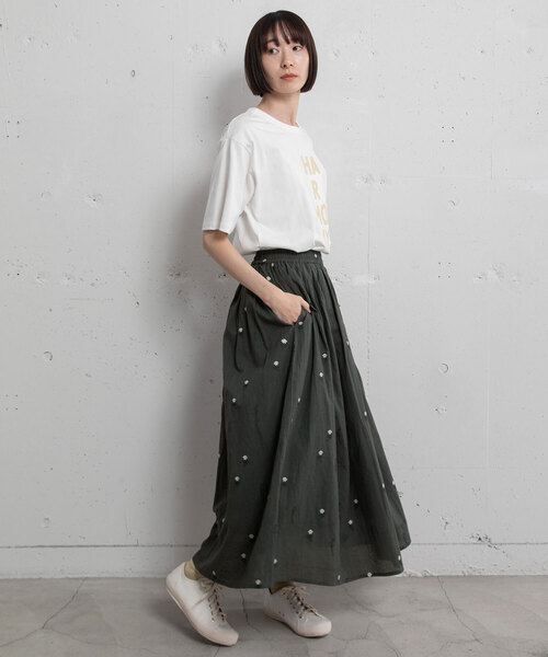 POU DOU DOU（プードゥドゥ）の「＜made in INDIA＞シロツメクサ刺繍ギャザースカート（スカート・レディース・ライトブルー/キナリ/ダークグレー・M）」の14枚目の写真