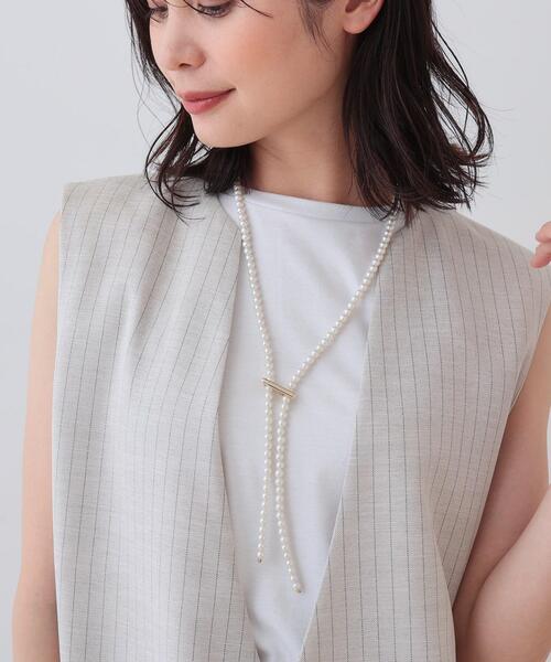 INDIVI（インディヴィ）の「パール調ボウタイネックレス（ネックレス・レディース・ゴールド・00）」の6枚目の写真