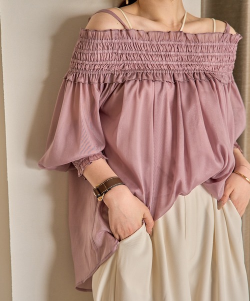 mideal(マイディール)の「sheer off shoulder / シアーオフショルブラウス(シャツ/ブラウス・レディース・ピンク/アイボリー/ブルーグリーン・FREE)」の4枚目の写真