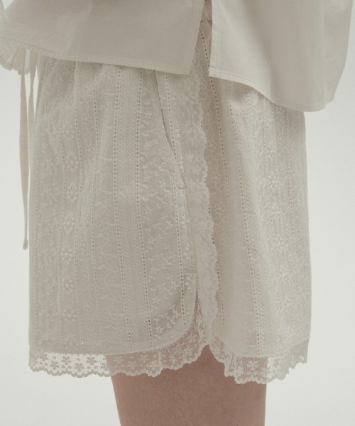 clor（クロル）の「COTTON LACE SHORTS（その他パンツ・レディース・ホワイト/ブラック・S/M）」の3枚目の写真