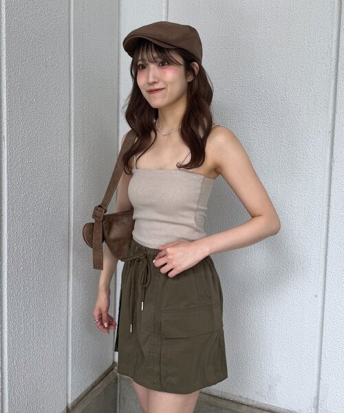 mline（エムライン）の「[mline]パット付き シンプルキャミソール（キャミソール・レディース・オフホワイト/チャコールグレー/ブラック/ベージュ・FREE）」の16枚目の写真