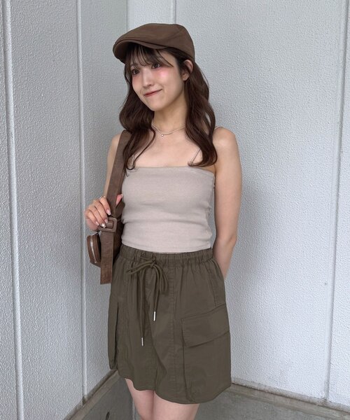 mline（エムライン）の「[mline]パット付き シンプルキャミソール（キャミソール・レディース・オフホワイト/チャコールグレー/ブラック/ベージュ・FREE）」の17枚目の写真