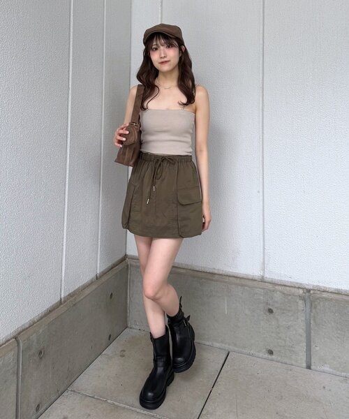 mline（エムライン）の「[mline]パット付き シンプルキャミソール（キャミソール・レディース・オフホワイト/チャコールグレー/ブラック/ベージュ・FREE）」の21枚目の写真