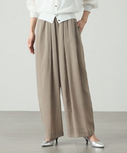 CAST:(キャストコロン)の「【着用しわ軽減/セットアップ対応】シアータックギャザーパンツ(その他パンツ・レディース・ネイビー/グリーン系その他7/オフホワイト・M/S)」の3枚目の写真