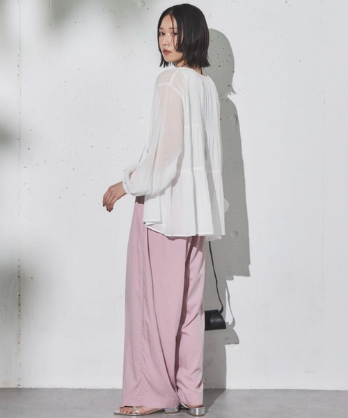 Doux archives（ドゥアルシーヴ）の「ティアードギャザーチュニック（シャツ/ブラウス・レディース・オフホワイト/ブルー/ベージュ・FREE）」の14枚目の写真