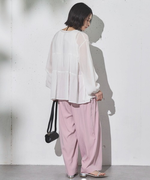 Doux archives（ドゥアルシーヴ）の「ティアードギャザーチュニック（シャツ/ブラウス・レディース・オフホワイト/ブルー/ベージュ・FREE）」の12枚目の写真