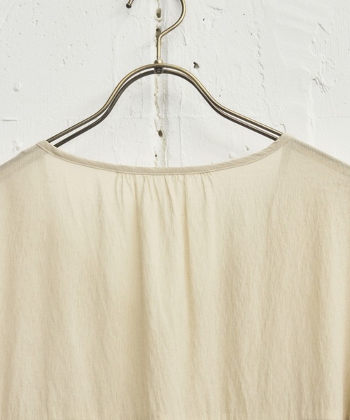 Doux archives（ドゥアルシーヴ）の「ティアードギャザーチュニック（シャツ/ブラウス・レディース・オフホワイト/ブルー/ベージュ・FREE）」の22枚目の写真