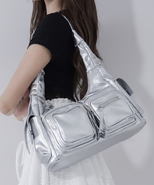 me+em select(ミームセレクト)の「【 2color 】ダブルジップアウトポケットヴィンテージボストンショルダーバッグ / double zip out pocket vintage boston shoulder bag(ショルダーバッグ・レディース・シルバー/ブラック・FREE)」の21枚目の写真