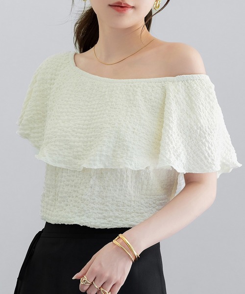 DAY CLOSET(デイ クローゼット)の「レディース 3WAYオフショル風リップルメロウフリルブラウス(シャツ/ブラウス・レディース・アイボリー/ブラック・FREE)」の6枚目の写真