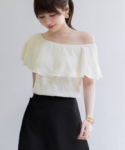 DAY CLOSET(デイ クローゼット)の「レディース 3WAYオフショル風リップルメロウフリルブラウス(シャツ/ブラウス・レディース・アイボリー/ブラック・FREE)」の7枚目の写真