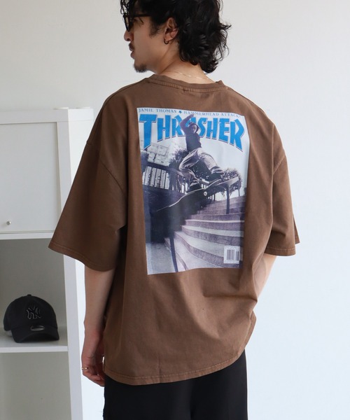THRASHER(スラッシャー)の「【THRASHER/スラッシャー】オーバーサイズ ヴィンテージライク ピグメント加工 マガジンプリント 半袖Tシャツ(Tシャツ/カットソー・メンズ・チャコール/ピンク/ブラウン/サックスブルー/ブルーグレー・M/L/XL)」の1枚目の写真